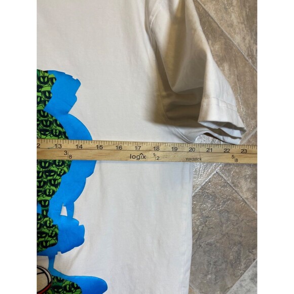 Looney Tunes Marvin the Martian T-Shirt Men’s M 3D Suede Patch Graphic White Tee - Picture 6 of 7